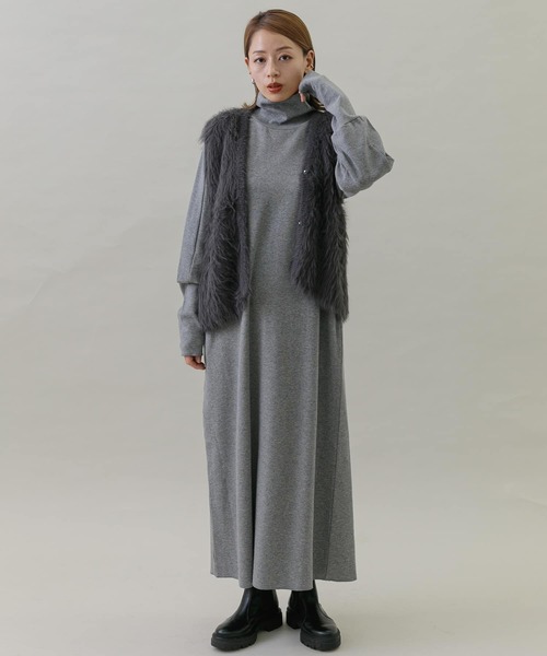 URBAN RESEARCH Sonny Label(アーバンリサーチサニーレーベル)の「フェザーニットベスト(ベスト・レディース・ベージュ系その他/チャコールグレー・FREE)」の9枚目の写真