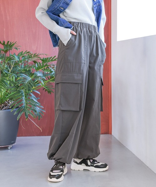 LEPSIM（レプシィム）の「ワイドカーゴポケットパンツ　987520（カーゴパンツ・レディース・カーキ/チャコールグレー/サックスブルー/アイボリー・FREE）」の6枚目の写真