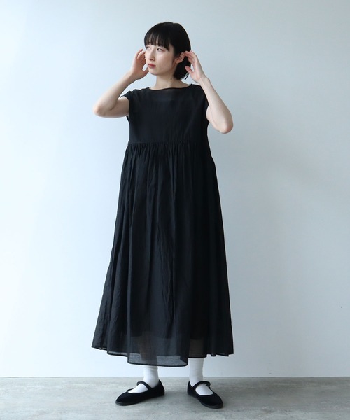 最終お値引き【美品】yuni ギャザーフレンチスリーブワンピース yuni（ユニ ）の「120/2コットンナイロン ギャザーフレンチ