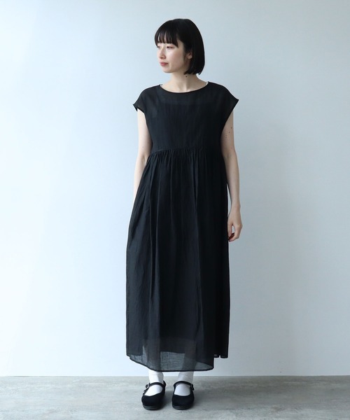 最終お値引き【美品】yuni ギャザーフレンチスリーブワンピース yuni（ユニ ）の「120/2コットンナイロン ギャザーフレンチ