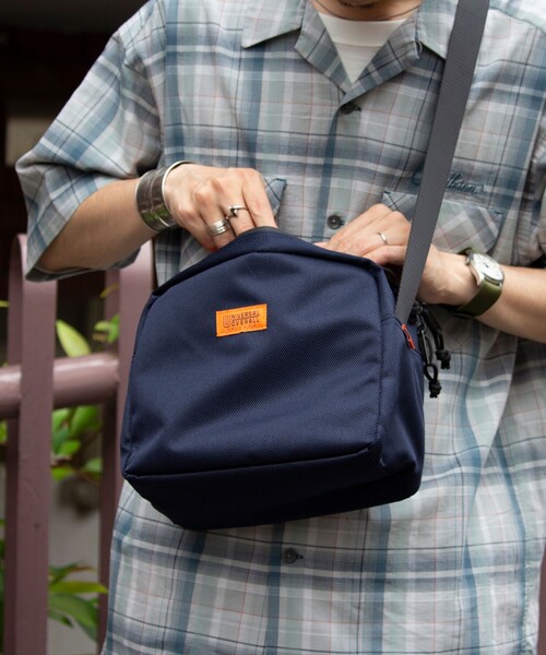 UNIVERSAL OVERALL（ユニバーサルオーバーオール）の「【UNIVERSAL OVERALL】ユーティリティ ショルダーバッグ 6L（ショルダーバッグ・メンズ・ブラック/ベージュ/カーキ/ネイビー・FREE）」の19枚目の写真