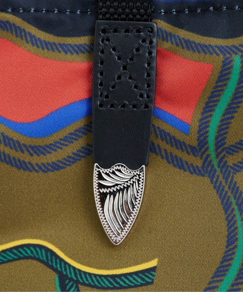 TOGA VIRILIS（トーガ ビリリース）の「Print tote bag（ショルダーバッグ・メンズ・ライトブルー/カーキ・FREE）」の13枚目の写真