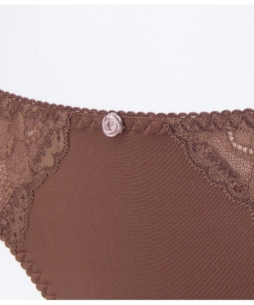 ラクな着け心地で自然な丸み＆高さ！バリエいろいろ♪】丸胸メイク