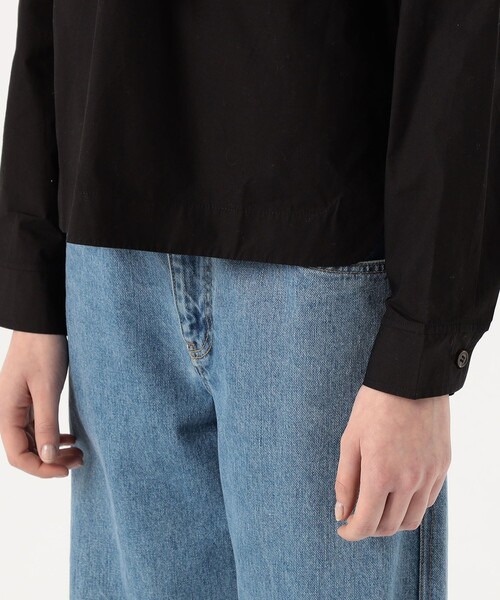 GANNI(ガニー)の「GANNI COTTON POPLIN RUFFLE Vネックブラウス(シャツ/ブラウス・レディース・ホワイト/ブラック・34)」の5枚目の写真