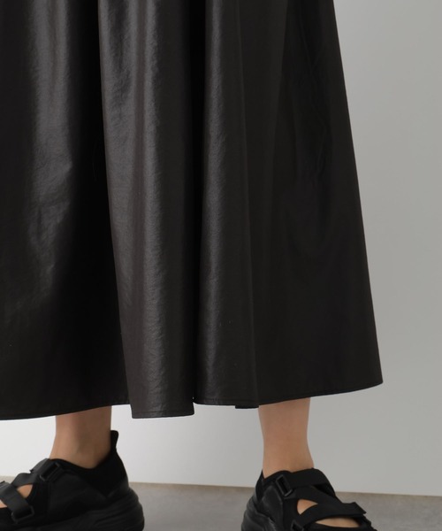 LEPSIM（レプシィム）の「切り替えギャザーキャミワンピース　102445（ワンピース・レディース・ベージュ/ブラック・FREE）」の19枚目の写真