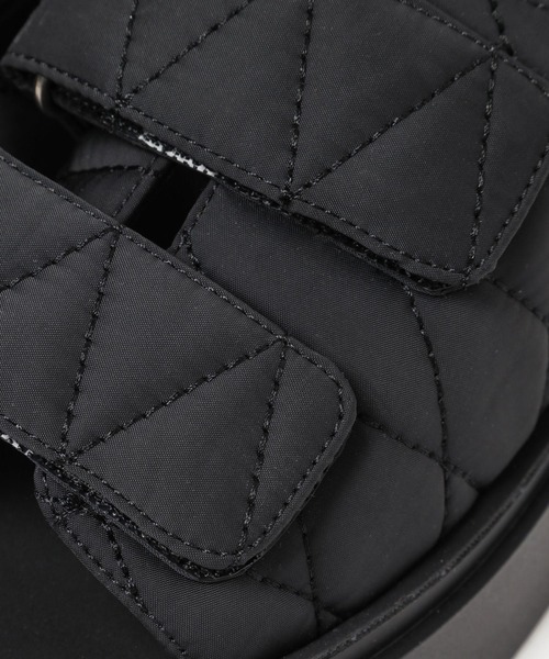 niko and...（ニコアンド）の「オリジナルキルティングサンダル（サンダル・レディース・ブラック/アイボリー・LARGE/MEDIUM/SMALL）」の5枚目の写真