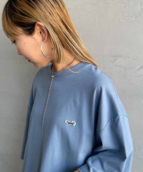 TOWNCRAFT（タウンクラフト）の「[TOWN CRAFT/タウンクラフト・THE FOX/ザフォックス] 別注 ワンポイントロゴワッペン ビッグシルエットTシャツ（Tシャツ/カットソー・レディース・ブラック/アッシュグレー/ブルーグレー/ホワイト/ピンク・M/L/S）」の4枚目の写真