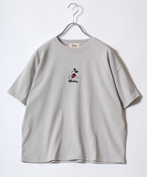 Disney（ディズニー）の「DISNEY（ディズニー）キャラクタープリント・ワンポイント半袖Tシャツ レディース/ミッキーマウス/ミニーマウス（Tシャツ/カットソー・レディース・ダークブルー/ネイビー/モカ/ブルー系その他/ホワイト系その他/ワインレッド/グリーン/グレイッシュベージュ/アイボリー/ホワイト系その他2/グレー/レモンイエロー・M/L）」の7枚目の写真