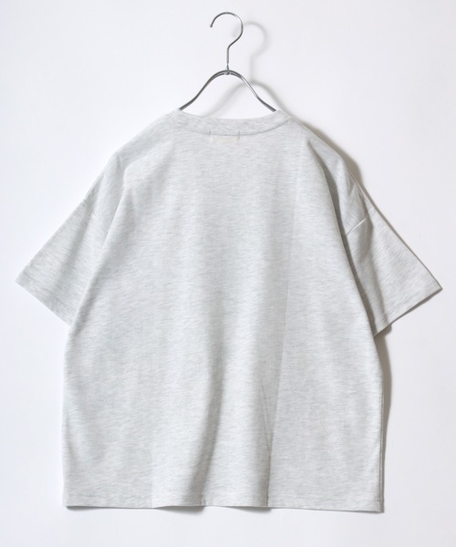 Disney（ディズニー）の「DISNEY（ディズニー）キャラクタープリント・ワンポイント半袖Tシャツ レディース/ミッキーマウス/ミニーマウス（Tシャツ/カットソー・レディース・ダークブルー/ネイビー/モカ/ブルー系その他/ホワイト系その他/ワインレッド/グリーン/グレイッシュベージュ/アイボリー/ホワイト系その他2/グレー/レモンイエロー・M/L）」の17枚目の写真