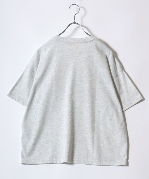 Disney（ディズニー）の「DISNEY（ディズニー）キャラクタープリント・ワンポイント半袖Tシャツ レディース/ミッキーマウス/ミニーマウス（Tシャツ/カットソー・レディース・ダークブルー/ネイビー/モカ/ブルー系その他/ホワイト系その他/ワインレッド/グリーン/グレイッシュベージュ/アイボリー/ホワイト系その他2/グレー/レモンイエロー・M/L）」の20枚目の写真
