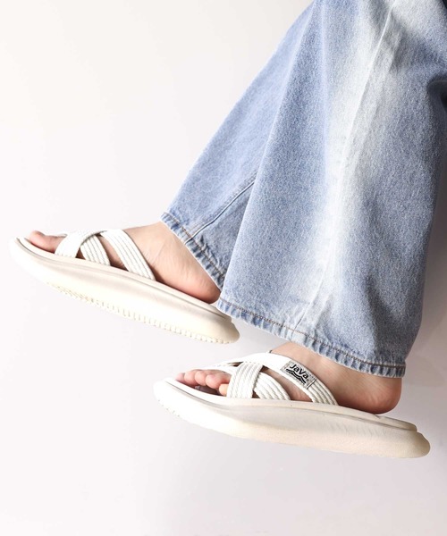 Java（ジャバ）の「《Javaジャバコラボ》 フラットベルクロスポーツサンダル ストラップあり（サンダル・メンズ・アイボリー/ブラック・27.0cm/26.0cm/25.0cm/28.0cm）」の6枚目の写真