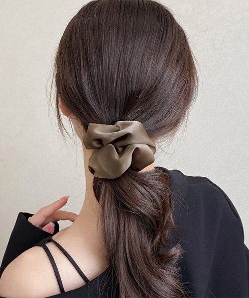 Miniministore(ミニミニストア)の「サテンヘアゴム シュシュ韓国風 無地7色(シュシュ・レディース・ブラウン/グレー/ブラック/ピンク/アイボリー/ライトブラウン/モカ・FREE)」の6枚目の写真