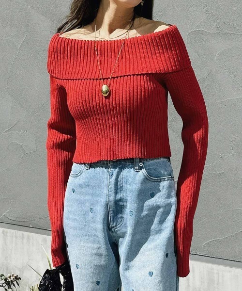 esutoreja（エストレジャ）の「オフショルダーニット（ニット/セーター・レディース・ホワイト/レッド/ブラック/スミクロ・FREE）」の4枚目の写真