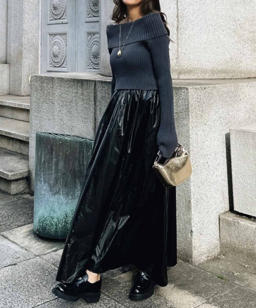 esutoreja（エストレジャ）の「オフショルダーニット（ニット/セーター・レディース・ホワイト/レッド/ブラック/スミクロ・FREE）」の8枚目の写真