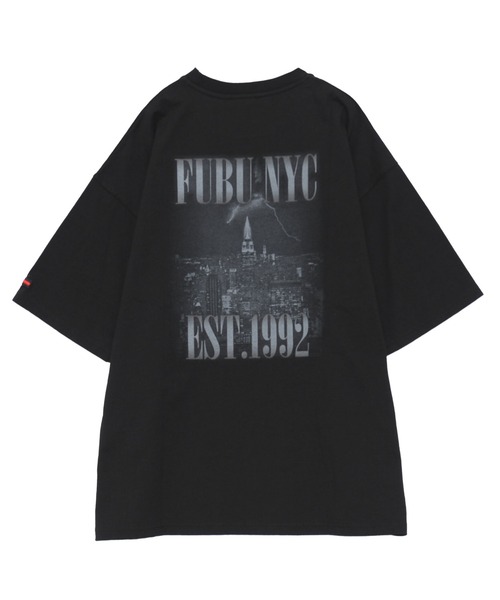 FUBU（ フブ）の「FUBU フブ ブランド ロゴ NY ニューヨーク バックプリント アメカジ 半袖 Tシャツ ティーシャツ（Tシャツ/カットソー・メンズ・ブラック/ホワイト・XL/L/M/XXL）」の22枚目の写真
