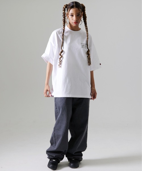 FUBU（ フブ）の「FUBU フブ ブランド ロゴ NY ニューヨーク バックプリント アメカジ 半袖 Tシャツ ティーシャツ（Tシャツ/カットソー・メンズ・ブラック/ホワイト・XL/L/M/XXL）」の9枚目の写真