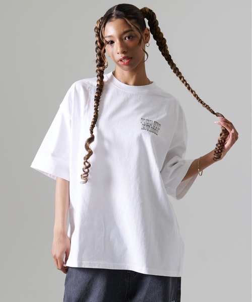 FUBU（ フブ）の「FUBU フブ ブランド ロゴ NY ニューヨーク バックプリント アメカジ 半袖 Tシャツ ティーシャツ（Tシャツ/カットソー・メンズ・ブラック/ホワイト・XL/L/M/XXL）」の7枚目の写真