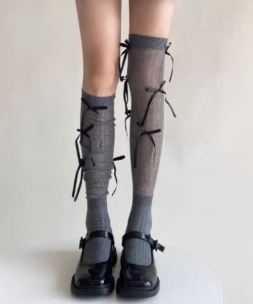 .KOM（ドットコム）の「A'GEM/9 × .kom 『.KOM/ドットケーオーエム』 リボンハイソックス（ソックス/靴下・レディース・ライトグレー/ブラック/アイボリー/ホワイト・FREE）」の8枚目の写真