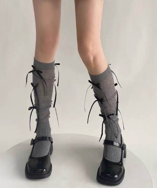 .KOM（ドットコム）の「A'GEM/9 × .kom 『.KOM/ドットケーオーエム』 リボンハイソックス（ソックス/靴下・レディース・ライトグレー/ブラック/アイボリー/ホワイト・FREE）」の10枚目の写真