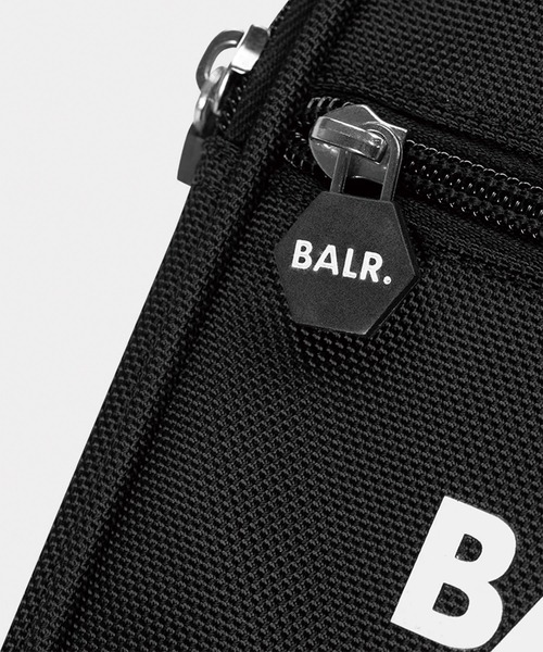 BALR.（ボーラー）の「U-SERIES SMALL CROSS BODY BAG（ショルダーバッグ・メンズ・ブラック/カーキ・FREE）」の4枚目の写真