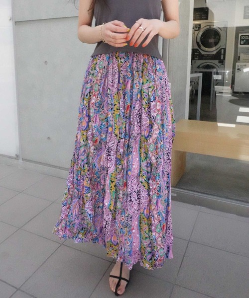 CORNERS(コーナーズ)の「エスニック花柄ロングスカート(スカート・レディース・ピンク/グリーン/ブルー/ブラック・M)」の8枚目の写真