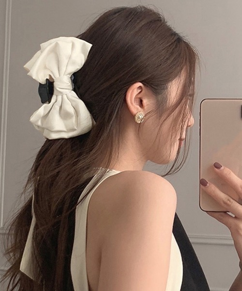 Miniministore(ミニミニストア)の「ビッグリボン ヘアクリップ レディース(バレッタ/ヘアクリップ・レディース・オフホワイト/ブラック・FREE)」の1枚目の写真