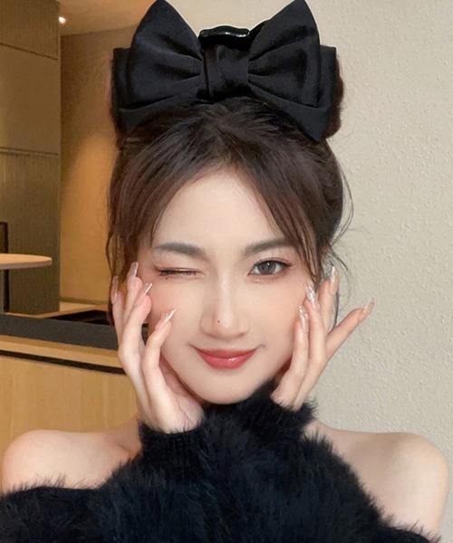 Miniministore(ミニミニストア)の「ビッグリボン ヘアクリップ レディース(バレッタ/ヘアクリップ・レディース・オフホワイト/ブラック・FREE)」の4枚目の写真