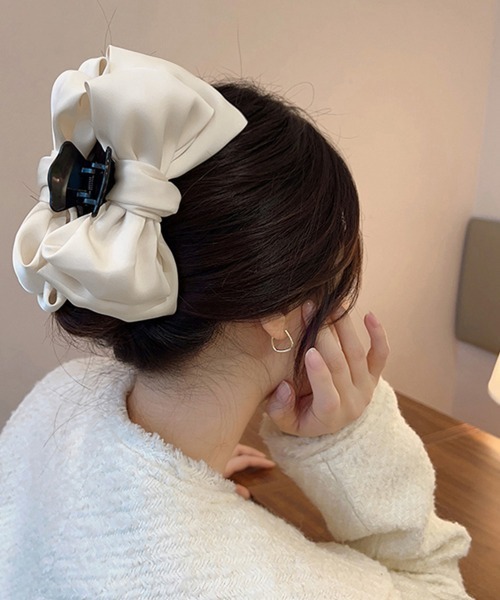 Miniministore(ミニミニストア)の「ビッグリボン ヘアクリップ レディース(バレッタ/ヘアクリップ・レディース・オフホワイト/ブラック・FREE)」の7枚目の写真