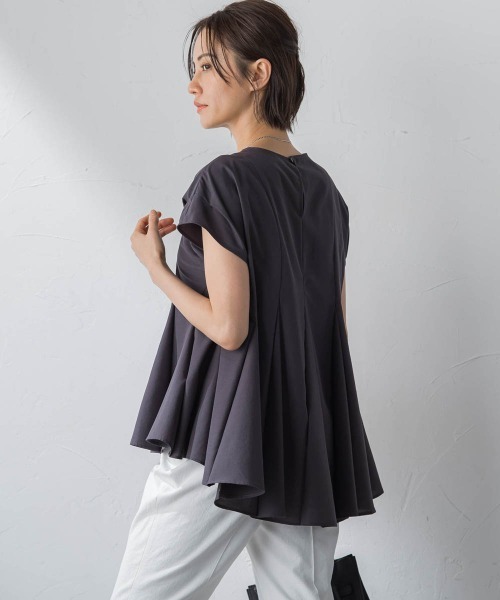 LAUTREAMONT(ロートレアモン)の「ライトタンブラーペプラムブラウス≪洗濯機で洗える≫(シャツ/ブラウス・レディース・チャコールグレー/ベージュ/ブルー/グリーン/ピンク/オフホワイト・9号)」の3枚目の写真