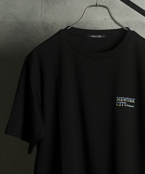 RATTLE TRAP(ラトルトラップ)の「ニューヨークシティロゴフロッキーTシャツ(Tシャツ/カットソー・メンズ・ブラック/グレイッシュベージュ/ホワイト・LL/L/M/S)」の2枚目の写真