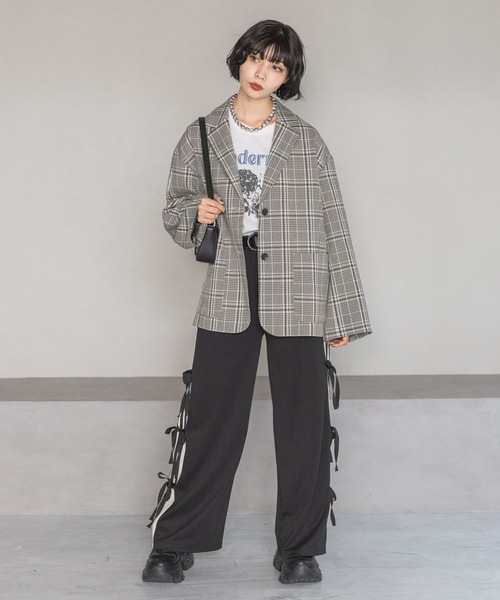 PAGEBOY（ページボーイ）の「シルエットフラワーロゴT（Tシャツ/カットソー・レディース・グリーン/チャコールグレー/オフホワイト・FREE）」の5枚目の写真