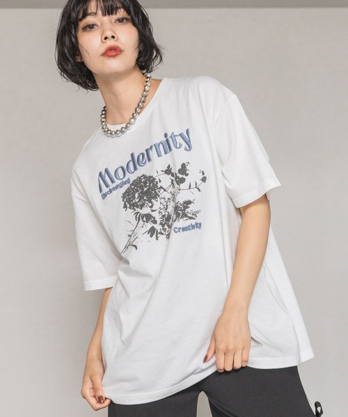 PAGEBOY（ページボーイ）の「シルエットフラワーロゴT（Tシャツ/カットソー・レディース・グリーン/チャコールグレー/オフホワイト・FREE）」の6枚目の写真