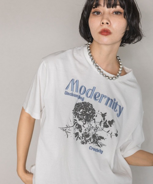 PAGEBOY（ページボーイ）の「シルエットフラワーロゴT（Tシャツ/カットソー・レディース・グリーン/チャコールグレー/オフホワイト・FREE）」の7枚目の写真