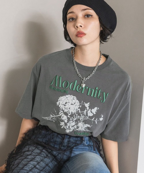 PAGEBOY（ページボーイ）の「シルエットフラワーロゴT（Tシャツ/カットソー・レディース・グリーン/チャコールグレー/オフホワイト・FREE）」の13枚目の写真