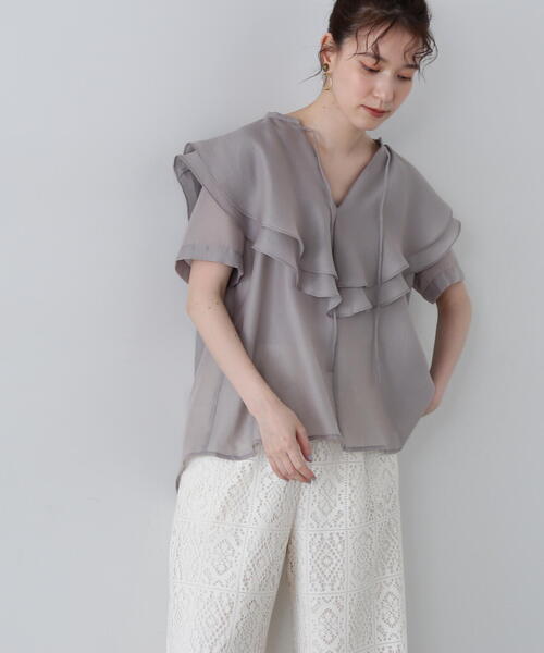 N.（N. Natural Beauty Basic）（エヌエヌナチュラルビューティーベーシック）の「◆スキッパーフリルブラウス（シャツ/ブラウス・レディース・グレー/ホワイト/ライトグリーン・MEDIUM）」の2枚目の写真