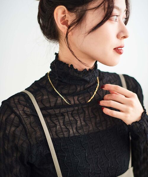 le.coeur blanc(ルクールブラン)の「ウエーブ柄シアータートル(Tシャツ/カットソー・レディース・アイボリー/ブラック・38)」の5枚目の写真