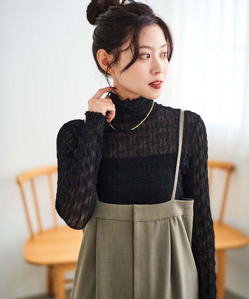 le.coeur blanc(ルクールブラン)の「ウエーブ柄シアータートル(Tシャツ/カットソー・レディース・アイボリー/ブラック・38)」の9枚目の写真