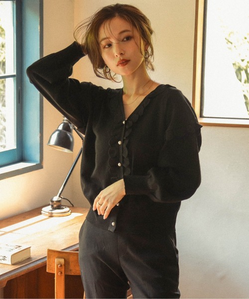 Lajour(ラジュール)の「日本製Vネックニットカーディガン(カーディガン/ボレロ・レディース・ホワイト/ブラック・フリー)」の5枚目の写真