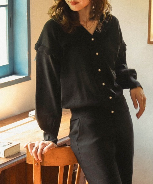 Lajour(ラジュール)の「日本製Vネックニットカーディガン(カーディガン/ボレロ・レディース・ホワイト/ブラック・フリー)」の7枚目の写真