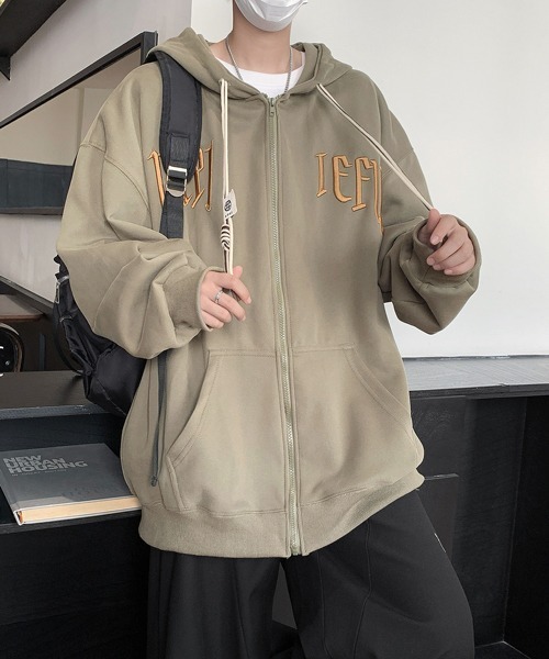 FVLMEN(フルメン)の「【FVLMEN】logo embroidery zip parka/ロゴ 刺繍 ジップ パーカー(パーカー・メンズ・ブラック/ベージュ/カーキ・MEDIUM/LARGE/X-LARGE)」の16枚目の写真