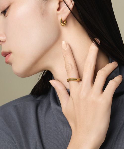 ciite' surgical stainless(シーテサージカルステンレス)の「【 金属アレルギー対応 】 ニュアンスリング サージカルステンレス(リング・レディース・ゴールド・13号/11号/9号)」の5枚目の写真