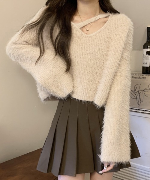 Miniministore(ミニミニストア)の「クロップド丈シャギーニット Vネック長袖(ニット/セーター・レディース・ダークパープル/ブラック/アイボリー/グレー/ブラウン/ベージュ/レッドパープル・FREE)」の5枚目の写真