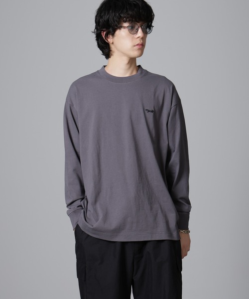 PENNEYS(ぺニーズ)の「PENNEYS/PENNEYS BLACK ワンポイントTシャツ長袖(Tシャツ/カットソー・メンズ・チャコール/ホワイト・M/L)」の1枚目の写真