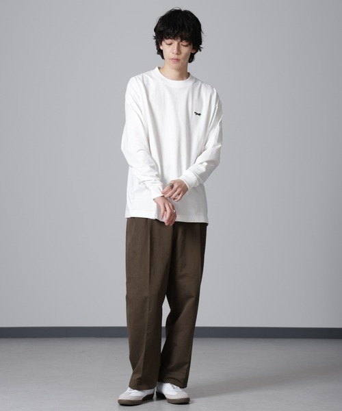 PENNEYS(ぺニーズ)の「PENNEYS/PENNEYS BLACK ワンポイントTシャツ長袖(Tシャツ/カットソー・メンズ・チャコール/ホワイト・M/L)」の6枚目の写真