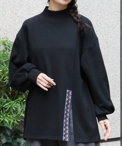 チチカカ(チチカカ)の「アシメスリットプルオーバー(Tシャツ/カットソー・レディース・ベージュ/グリーン/パープル/ブラック・FREE)」の2枚目の写真