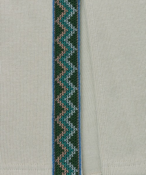 チチカカ(チチカカ)の「アシメスリットプルオーバー(Tシャツ/カットソー・レディース・ベージュ/グリーン/パープル/ブラック・FREE)」の14枚目の写真