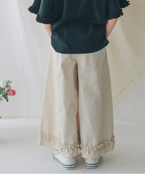NHT（エヌエイチティー）の「NHT/エヌエイチティー フリルロングパンツ（その他パンツ・キッズ・ブルー系その他7/ベージュ系その他6/ブラック・120cm/130cm/140cm/150cm/160cm/110cm）」の4枚目の写真