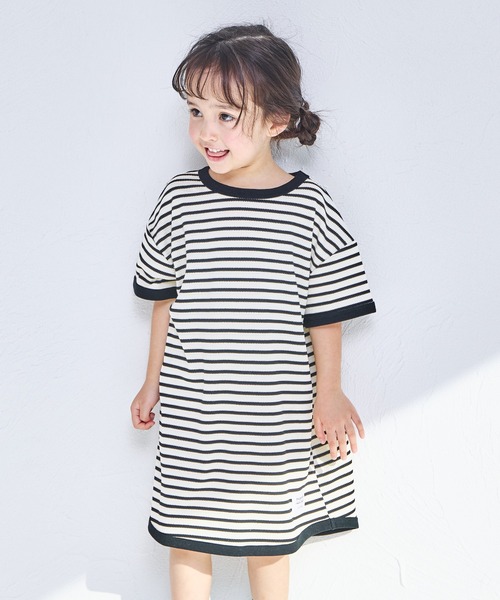 pairmanon(ペアマノン)の「【リンクコーデ】【ふんわりワッフル】ボーダー パイピングワンピース(ワンピース・キッズ・ホワイト系その他/ピンク系その他/ブラック系その他/ブラウン/ピンク系その他2・140/120/110/150/100/90/130)」の2枚目の写真