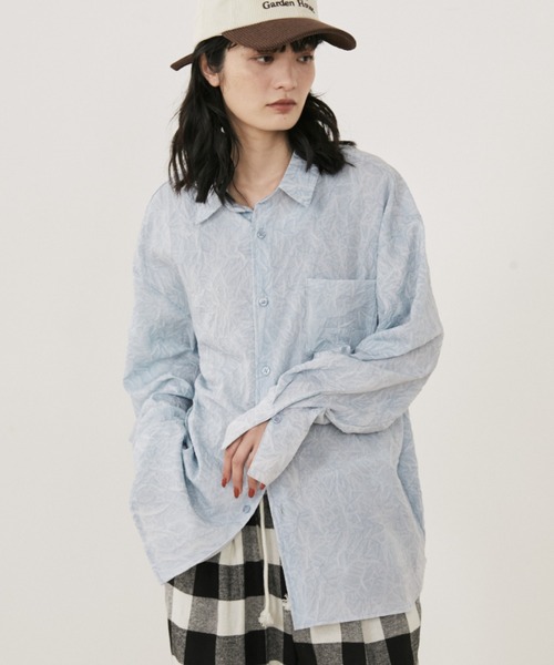 MERLOT（メルロー）の「オーバーサイズワッシャーカラーシャツ/秋服（シャツ/ブラウス・レディース・ブルー/イエロー・FREE）」の14枚目の写真