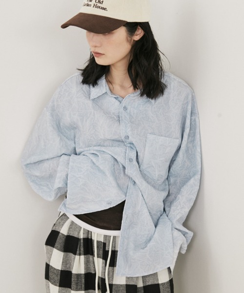 MERLOT（メルロー）の「オーバーサイズワッシャーカラーシャツ/秋服（シャツ/ブラウス・レディース・ブルー/イエロー・FREE）」の16枚目の写真